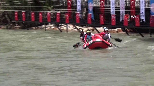 - Dünya Rafting Şampiyonası heyecanı antrenmanla başladı- Dünya Rafting Federasyonu Başkanı Danilo Barmaz:- 'Kendimi harika bir şehirde buldum'- 'Mükemmel insanların arasında çok güzel bir organizasyon var'