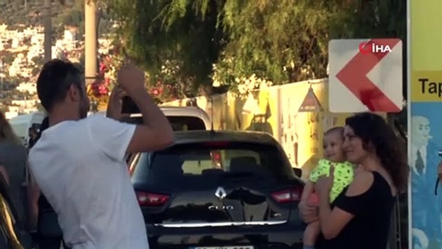 Bayram tatili bitti, dönüş çilesi başladı... Bodrum çıkışında kilometrelerce araç kuyruğu oluştu