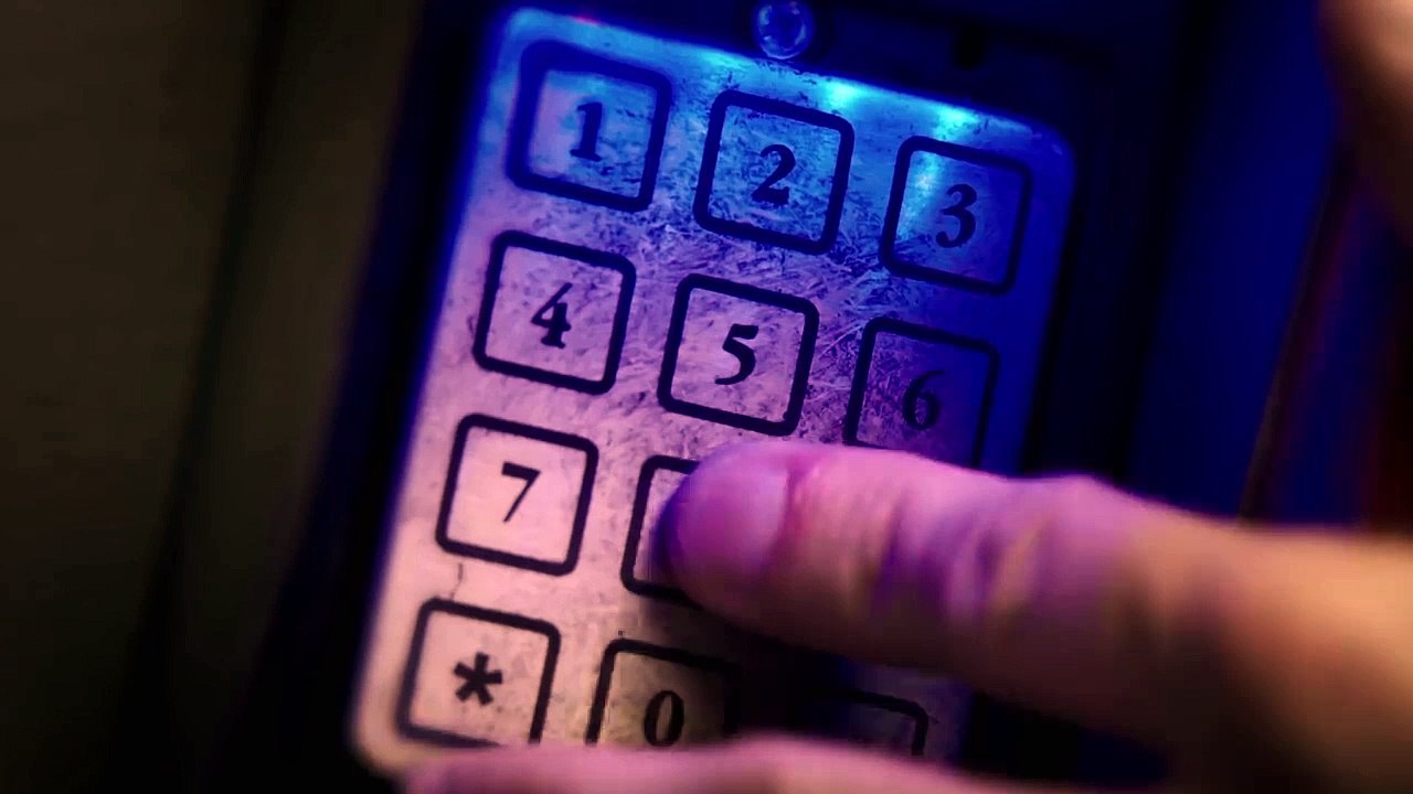 Escape Plan (2019 Movie) Official 4K Trailer - Sylvester Stallone, Arnold Schwarzenegger