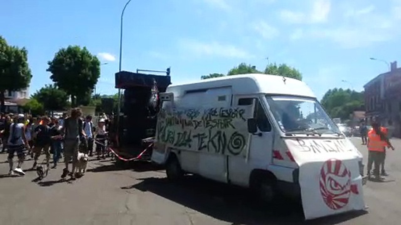 Manifestation pour l'abrogation de la loi Mariani qui encadre les free-parties