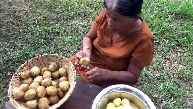 Veg Alimentaire du Village Frit Plein de pommes de terre Sauce préparée par ma Maman