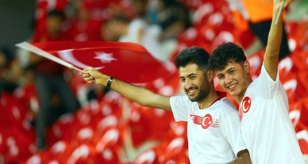 A Milli Takımımız sahaya Plevne Marşıyla çıktı!