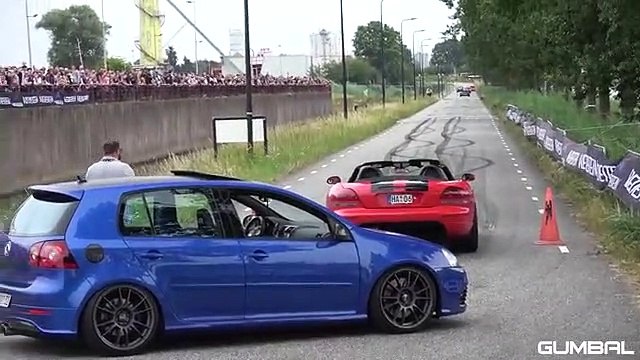Sportcars & Supercars Accelerating LOUD! BURNOUTS & LOUD SOUNDS!