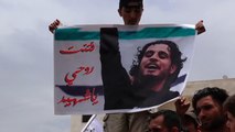 تركيا.. تشييع جثمان منشد الثورة السورية عبد الباسط الساروت