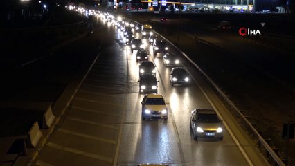 43 ilin geçiş noktasındaki trafik yoğunluğu havadan görüntülendi