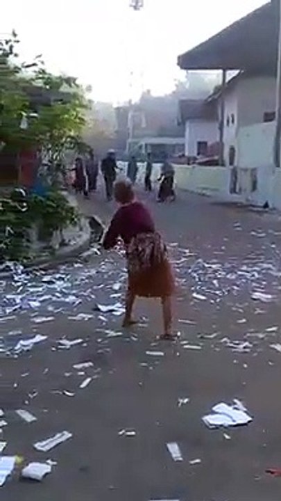 Bener Mbah, Diamuk Biar Gak Tuman