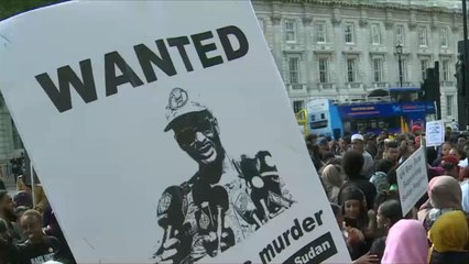 سودانيون بلندن وفرنسا يطالبون بفرض المزيد من الضغط