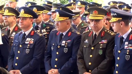 İzmir şehidini son yolculuğuna uğurluyor