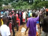 Mort d'un jeune par noyade à Kankan : ses camarades affrontent la sécurité