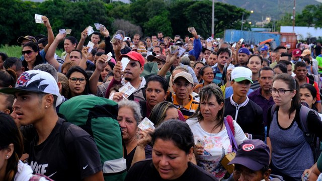 Venezuela reopens border with Colombia after four months