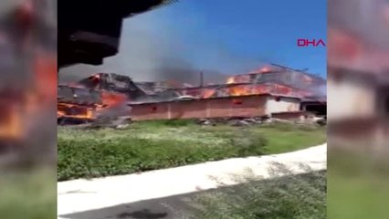 Çorum'da 6 ahşap köy evi yandı