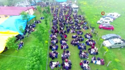 'Sahra daveti' geleneğini yıllardır devam ettiriyorlar...Etkinliğin yapıldığı alan havadan görüntülendi