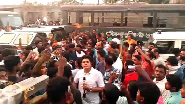 BJP leaders, workers chant slogans as police stop their convoy carrying bodies of killed cadres