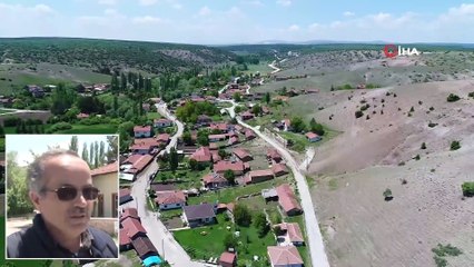 Telefonla Konuşmak İçin Tepe Tepe Geziyorlar