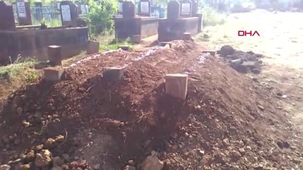 MUŞ TEM otoyolundaki kazada ölen anne ve çocukları toprağa verildi - ek görüntü