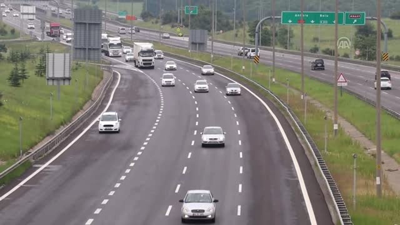 Otoyolda dönüş trafiği