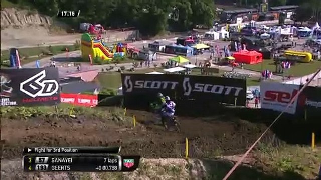 Jago Geerts passes Darian Sanayei - MX2 Race 2 - Patron MXGP of Russia 2019