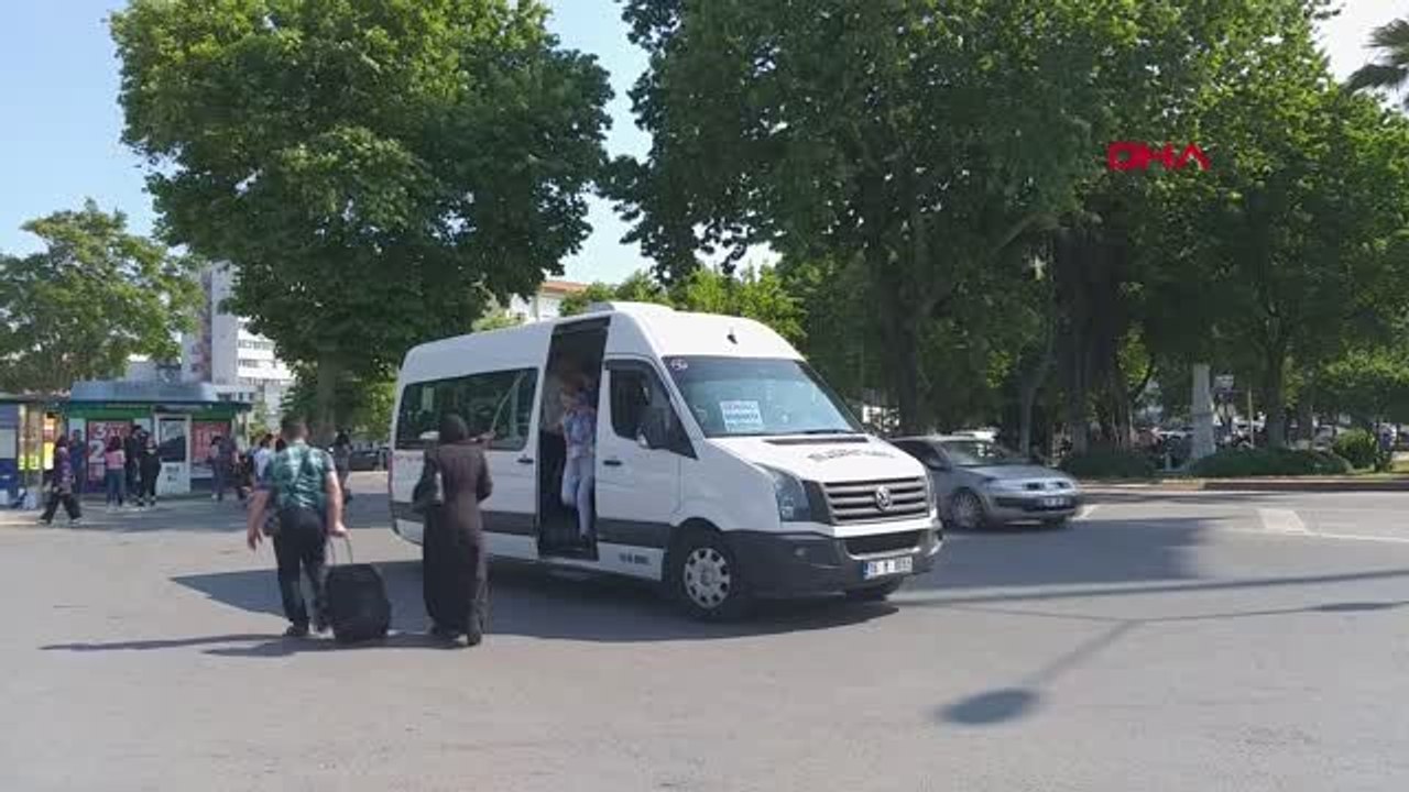 BURSA BUDO'da feribot iskelesinde bayram dönüşü yoğunluğu