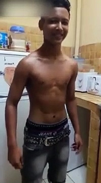 Il voulait nous montrer ses muscles et ça finit mal pour lui