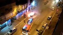 Andria: auto in fiamme in via Barletta - intervento dei Vigili del Fuoco - video