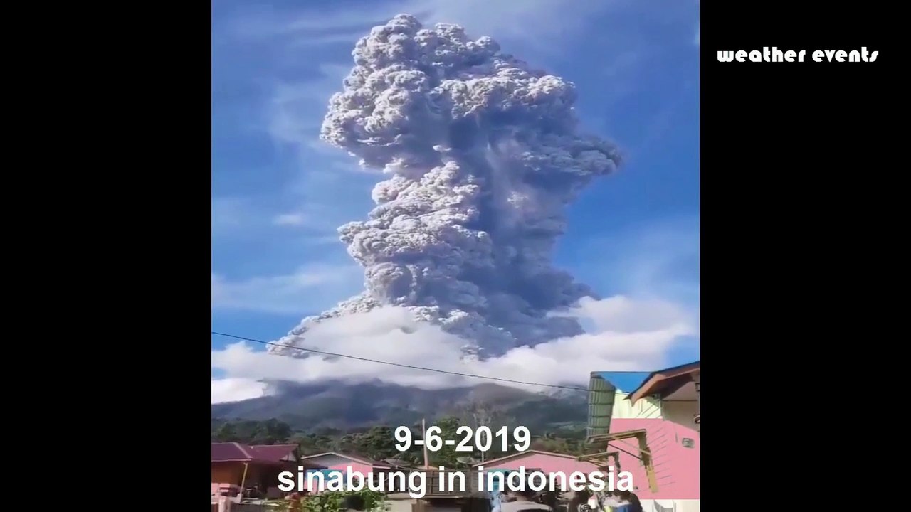 Powerful eruption at Sinabung volcano, ash to 16.7 km 55 000 feet, Indonesia