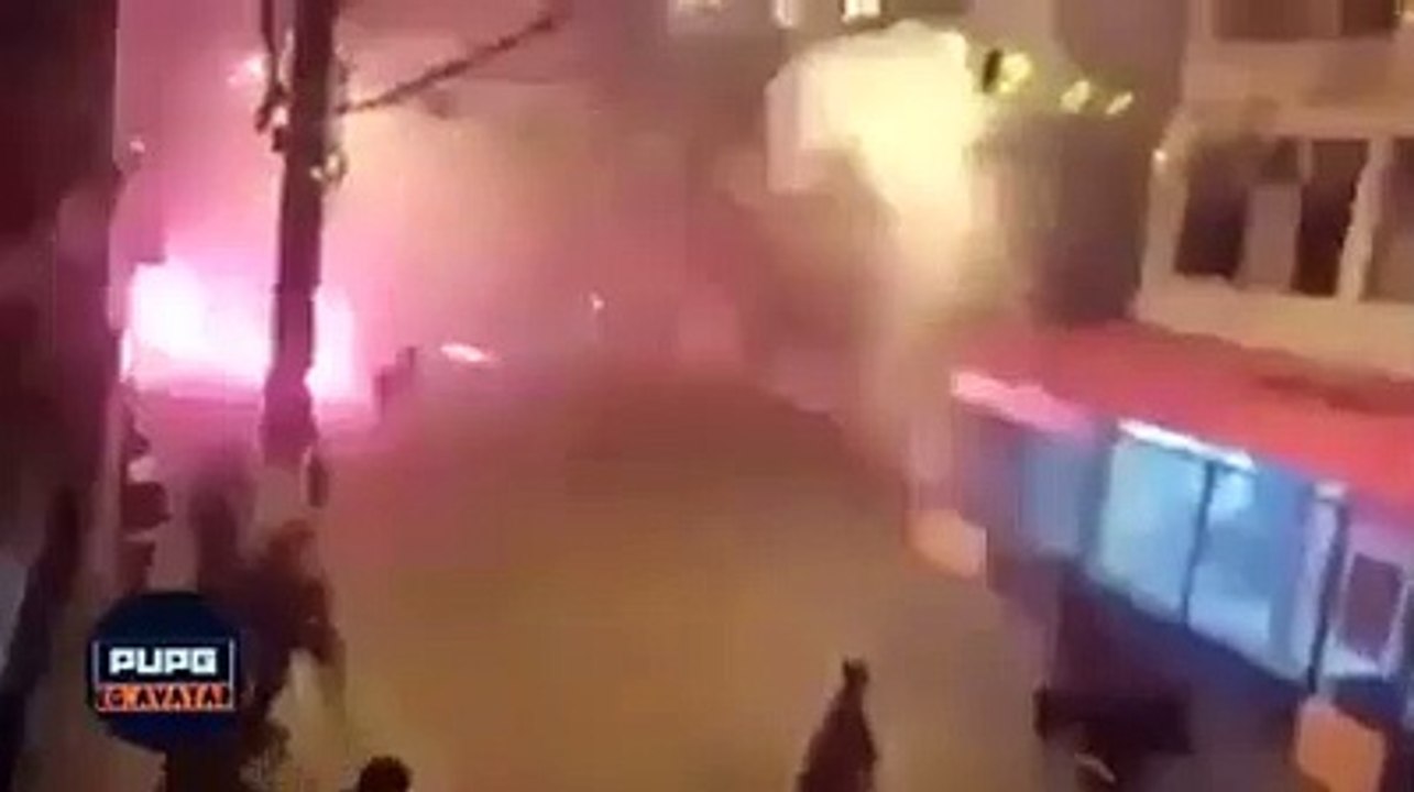 لما تنزل مع اصحابك الحاويات في pupgy