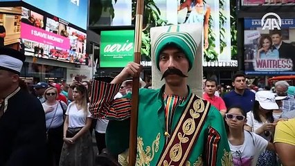 New York'ta Türk bayrağı ve mehter coşkusu