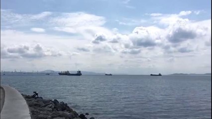 Batık gemi 2 yıl sonra sudan çıkarıldı - İSTANBUL