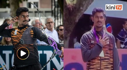 Suresh jadi juara dunia, Negaraku berkumandang