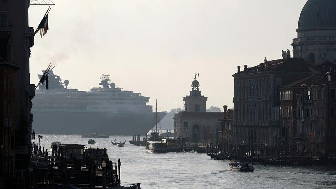 Kreuzfahrten sorgen für dicke Luft in Europa