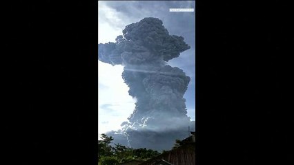 Eruption of  Indonesia's Sinabung volcano spews 7km ash column