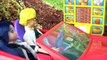 Barbie Trabaja en Mc Donalds Drive-Thru con Bebes Frozen Trolls Villanos + Ladybug