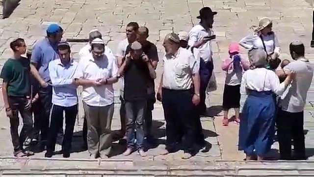 Yahudilerden Mescid-i Aksa'ya baskın