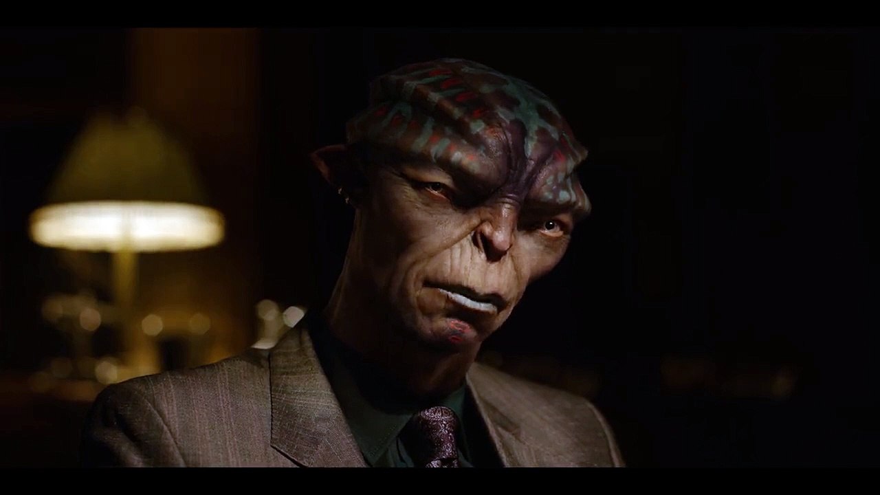 Extrait du film Men in Black International  - Ton club est nul