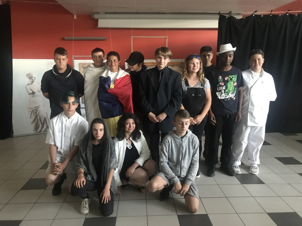Au collège Fontreyne, les élèves s'inspirent du Louvre pour créer une pièce de théâtre