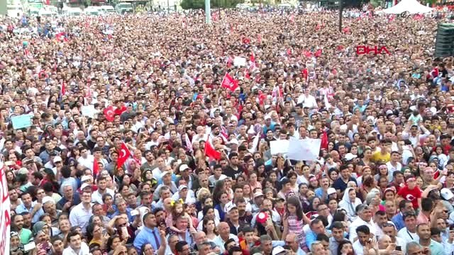 EKREM İMAMOĞLU ESENYURT'TA MİTİNG DÜZENLEDİ