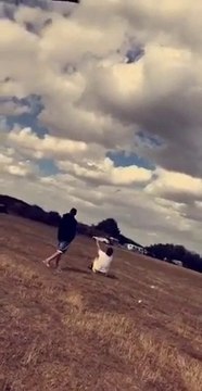 Il se fait traîner par son cerf volant sur 20 mètres... Vent trop puissant