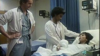 St. Elsewhere S3E018 Any Portrait in a Storm