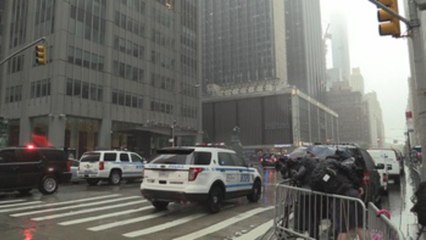 Un muerto al estrellarse un helicóptero contra rascacielos en N.York