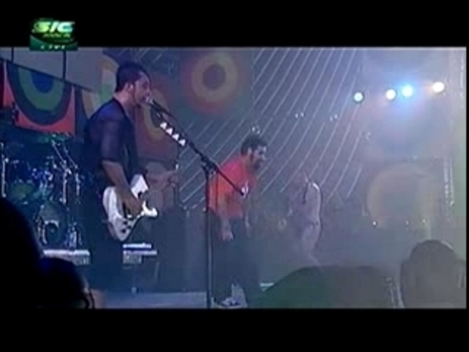 [VIDEO] SOAD - 07 - Suggestions(live lowlands)