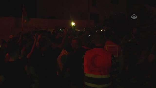 İsrail, Batı Şeria'da Filistin güvenlik merkezine ateş açtı