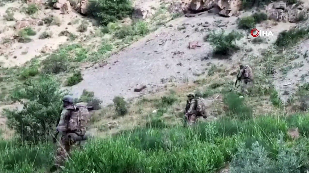 Başkale’de düzenlenen operasyonda silah ve mühimmat ele geçirildi