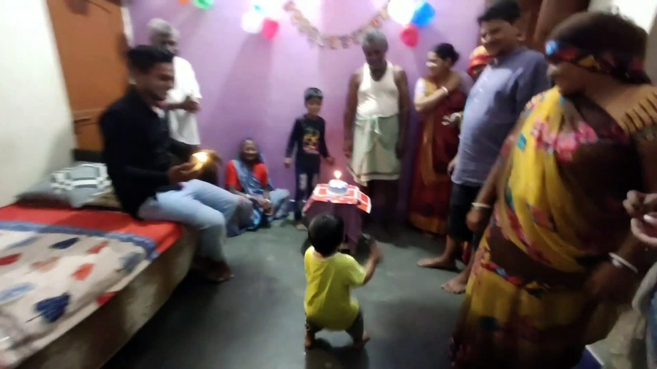 My neice have rock my youngest brother birthday party by her dance