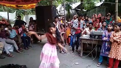 Dj wale babu zara gana to bnao