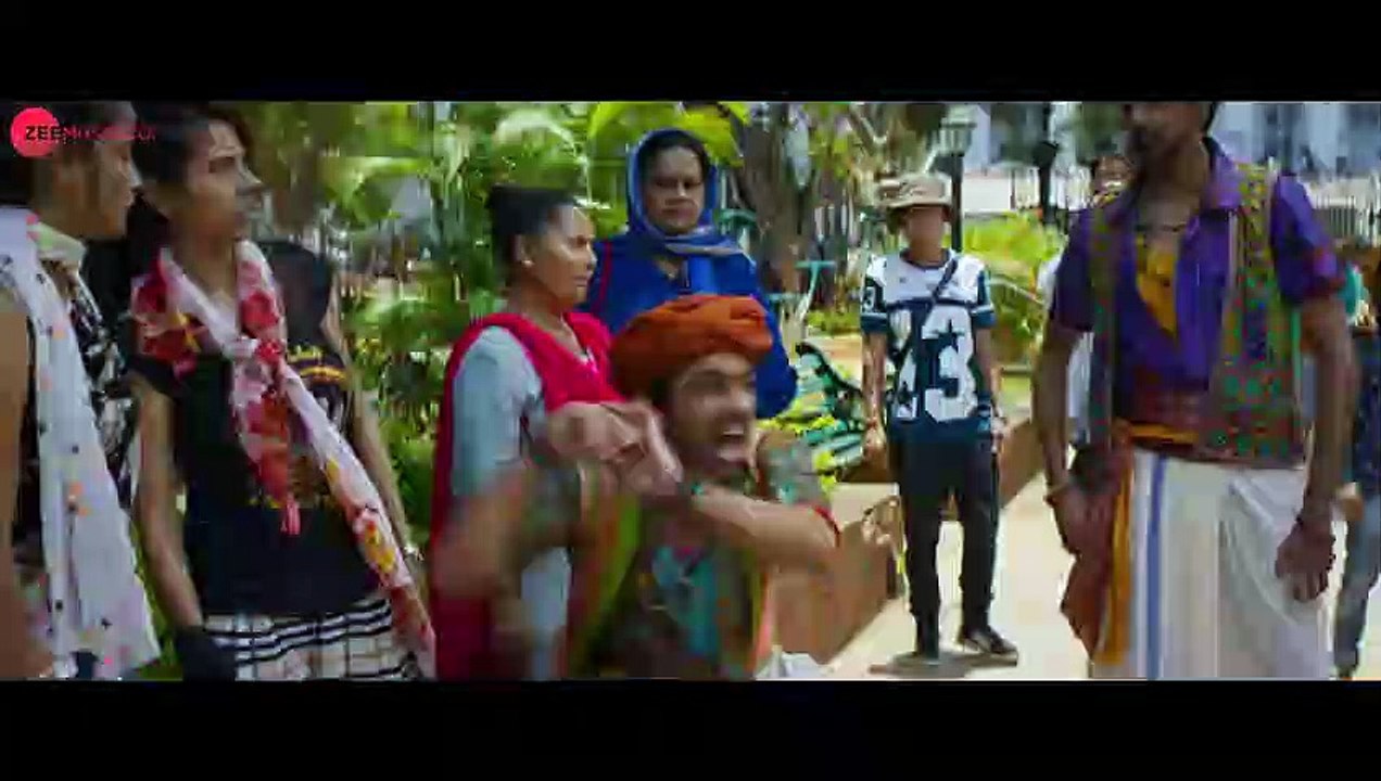 The Extraordinary Journey Of The Fakir _ Official trailer _ Dhanush _ Ken Scott _ 21 June 2019 ( 480 X 854 )
