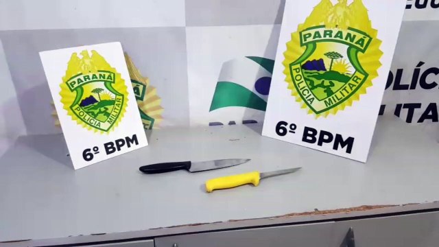 Homem é encaminhado para delegacia acusado de esfaquear a esposa