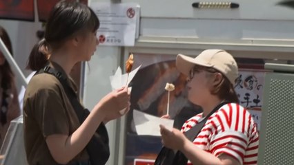 Japanese city of Kamakura warns tourists not to eat and walk at the same time