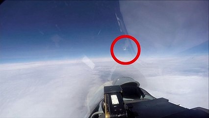 Russian Sukhoi-27 Intercepts US and Swedish Armed Forces Aircraft at Russian Border