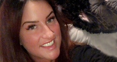 Genç kadın sevgilisine atacağı kalçasının fotoğrafını halıcıya gönderince ortalık karıştı!