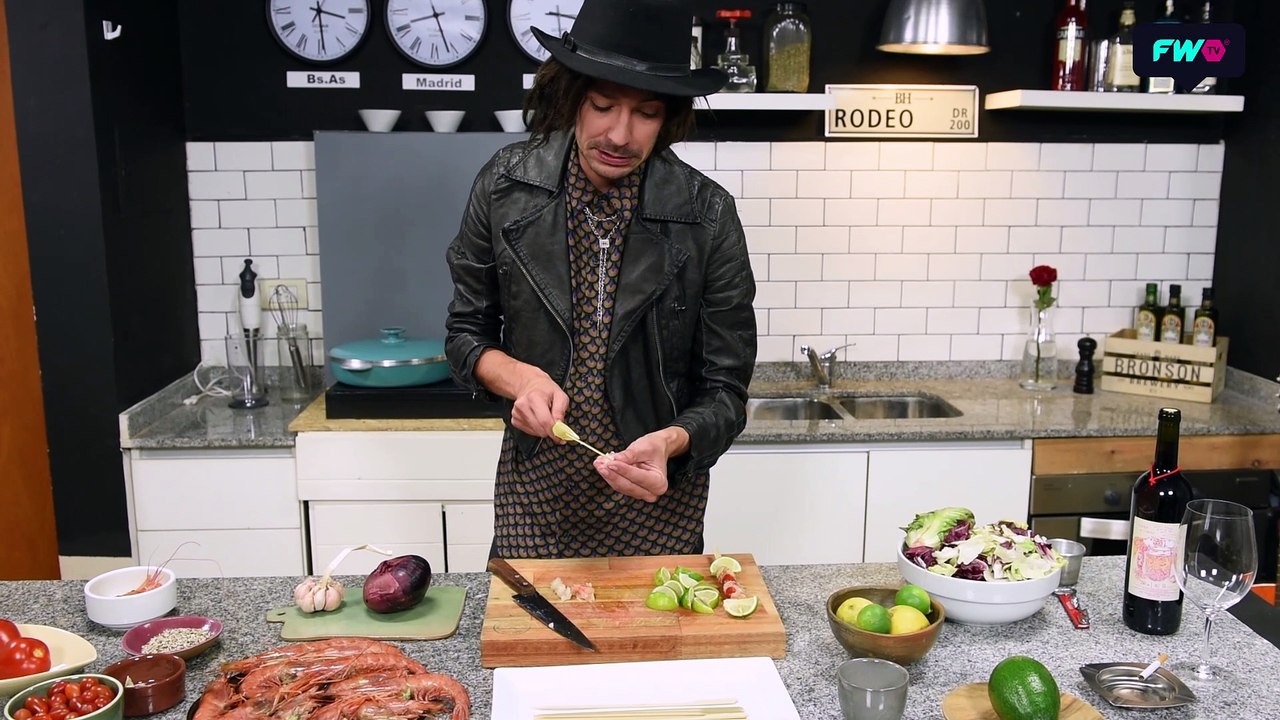 Osvaldito: un Galán Maduro en la Cocina